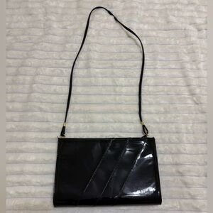 Vintage 80s 90s faux patent leather shoulder bag clutch crossbody purse black